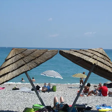 Appartamento Le Familial, Piscine Et Garage