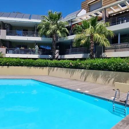 Le Familial, Piscine Et Garage Apartment Villeneuve-Loubet